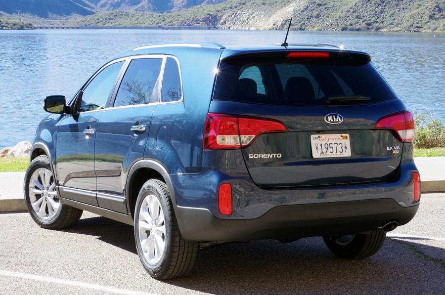  Kia Sorento 2014 года  (фото 18 из 88)